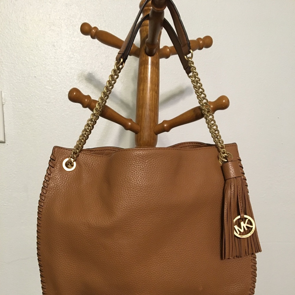 Michael MICHAEL KORS Whipped Chelsea Shoulder Bag